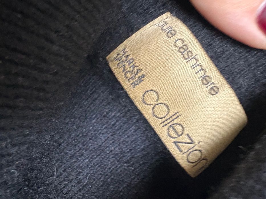 Чорний гольф з натурального 100% кашеміру