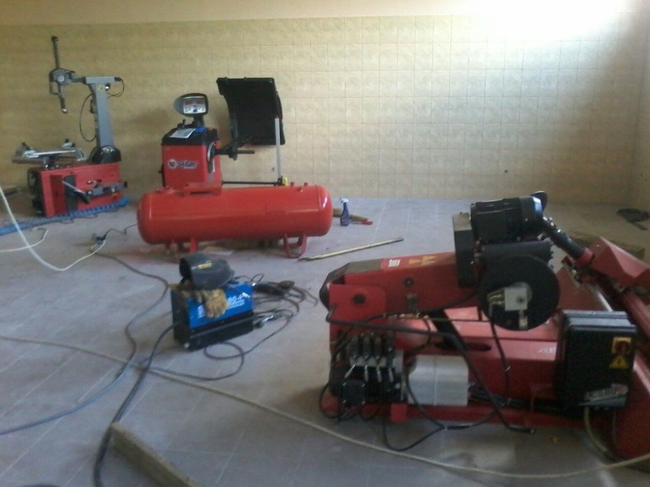 Шиномонтажне обладнання ПІД КЛЮЧ, станок шиномонтажний BRIGHT