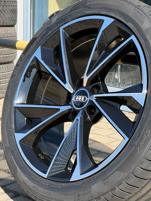 Nowe koła zimowe 18 cali Audi A3 S3 czarno srebrne połysk