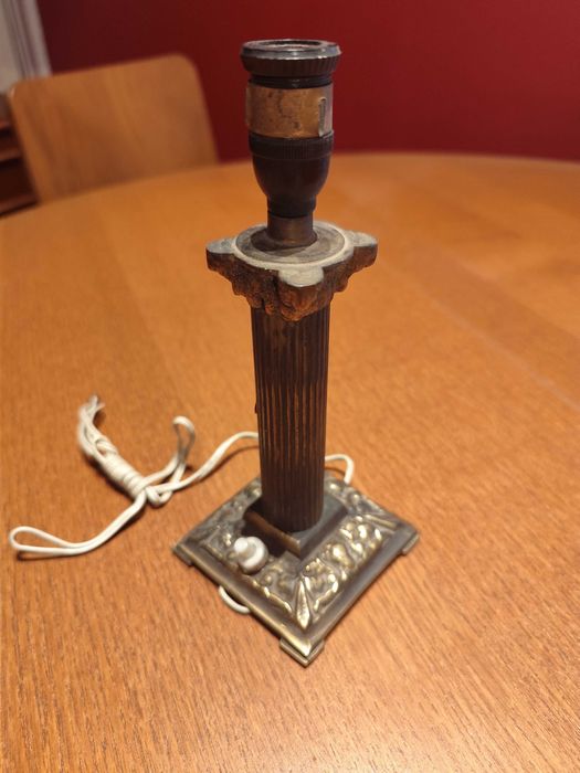 Candeeiro de mesa - antigo