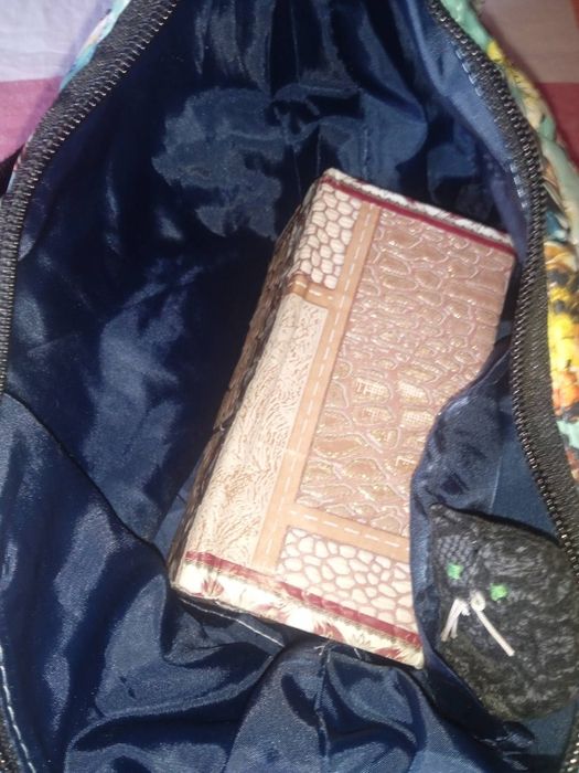 Стеганая женская сумка под пуховик недорого