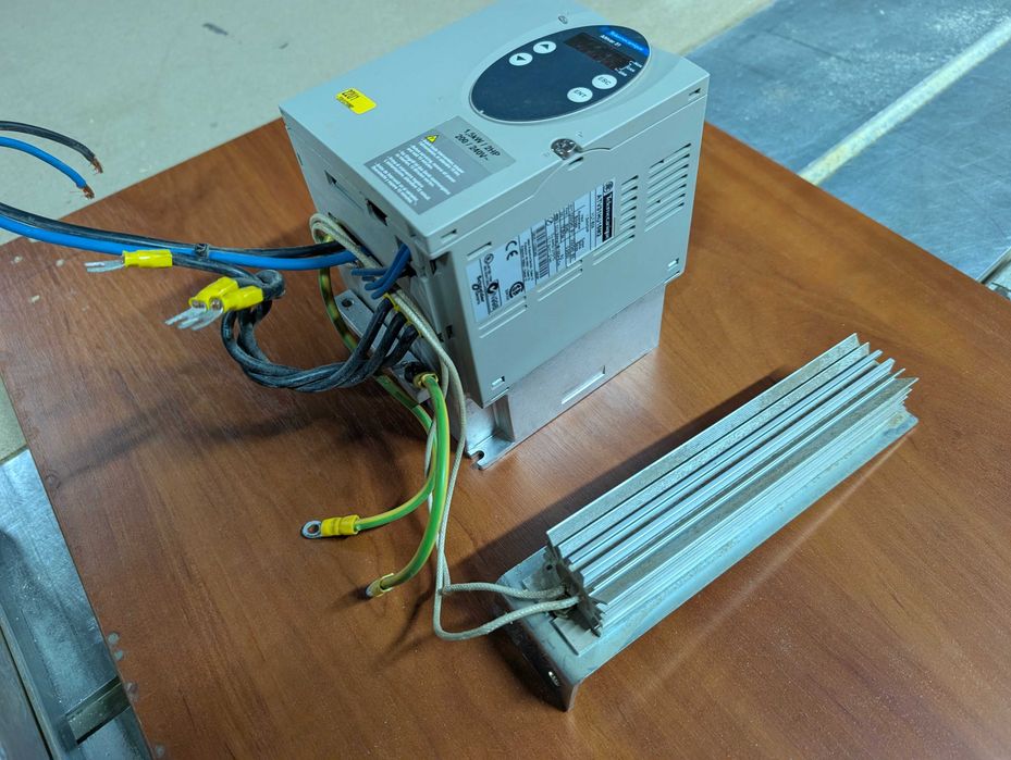 трехфазный преобразователь мощностью 1.5 кВтдля питания от одной ф.220