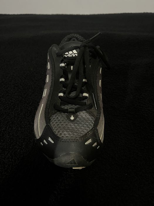 Adidas Megaride O1.