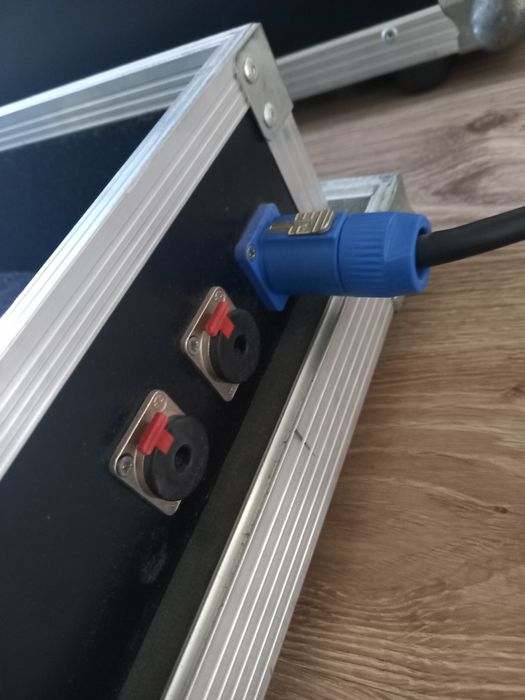 Zasilacz + Case pedalboard na efekty gitarowe + okablowanie Warszawa