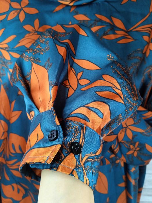 Синяя цветочная шёлковая блуза ZARA Размер L - XL