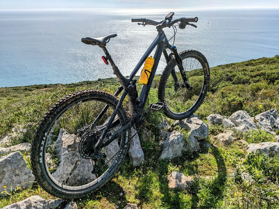 YT izzo core 2 - carbono