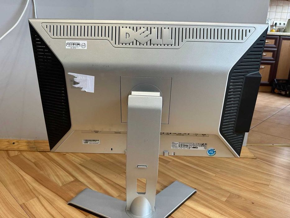 Монітор Dell 2407WFPb 24 дюйма Чехія