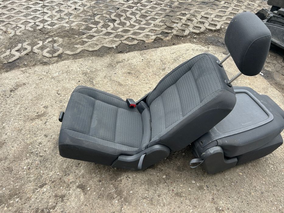 vw touran i fotel tylny lewy