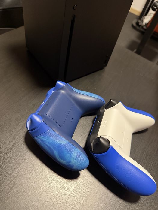 Xbox series x zestaw dwa pady gry