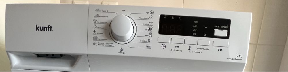 Máquina de Lavar Roupa KUNFT