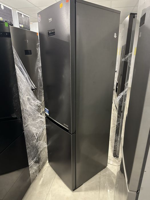 Холодильник 2 метра графіт No Frost  Beko gt2647
