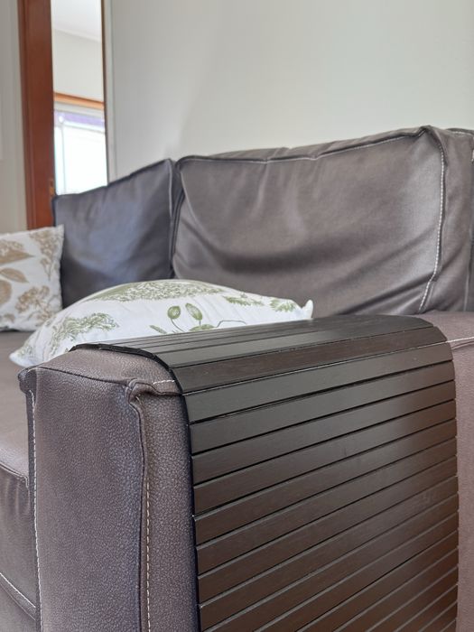 Sofá-cama 3 lugares MIRO castanho escuro + 2 tabuleiros para braço de sofá IKEA