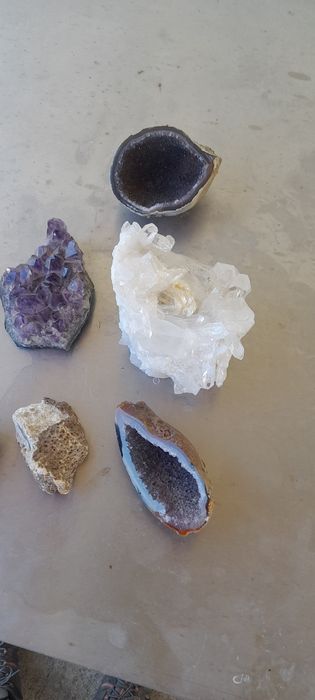 Ametista e outras pedras