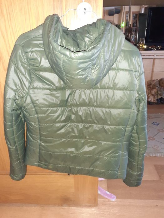 Blusão acolchoado da bershka M com capuz