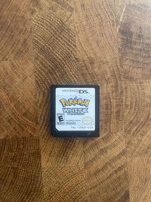 Pokémon White Version NTSC-U/C autêntico