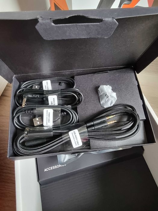 SteelSeries Arctis Pro Wireless – 3 Baterias (1 nova) + Caixa