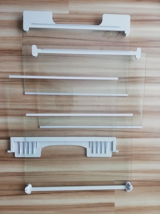 Półki do lodówki Indesit model: BIAA 13P F