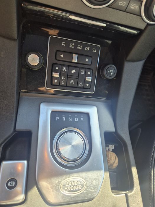 Land Rover Discovery 4