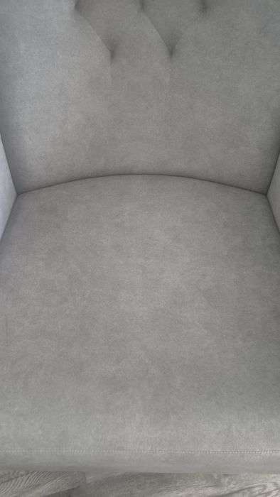 Fotel  podnóżnik 115cm wysoki na 65 cm