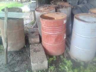 Продам металеві бочки об'ємом 200л.