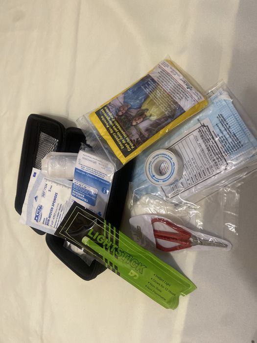 Автомобільні аптечки