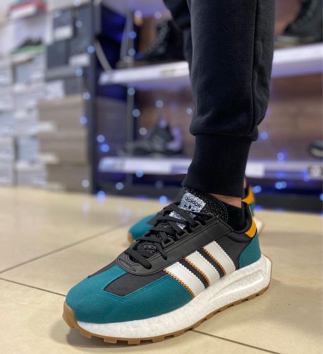 Оригінальні кросівки Adidas Retropy E5 GW0556