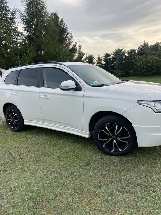 Mitsubishi Outlander 2.2 Diesel 150 KM – 2013 r.