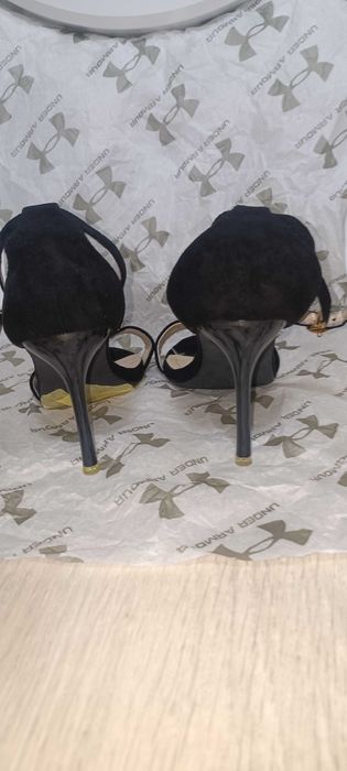 Босоніжки чорні, відкритий носок 38р