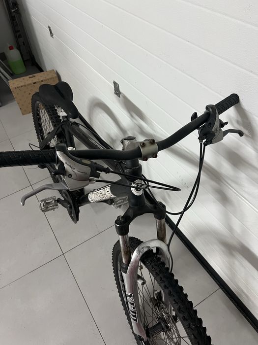 Bicicleta Extreme preta