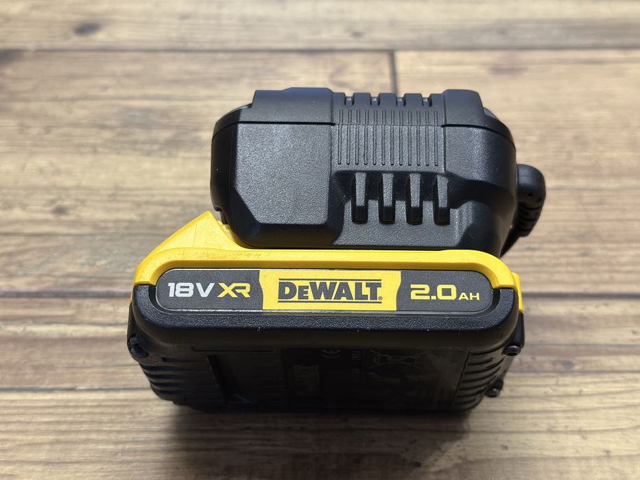 Zestaw DeWalt | ładowarka DCB1102 + akumulator 18V 2,0Ah 2022r.