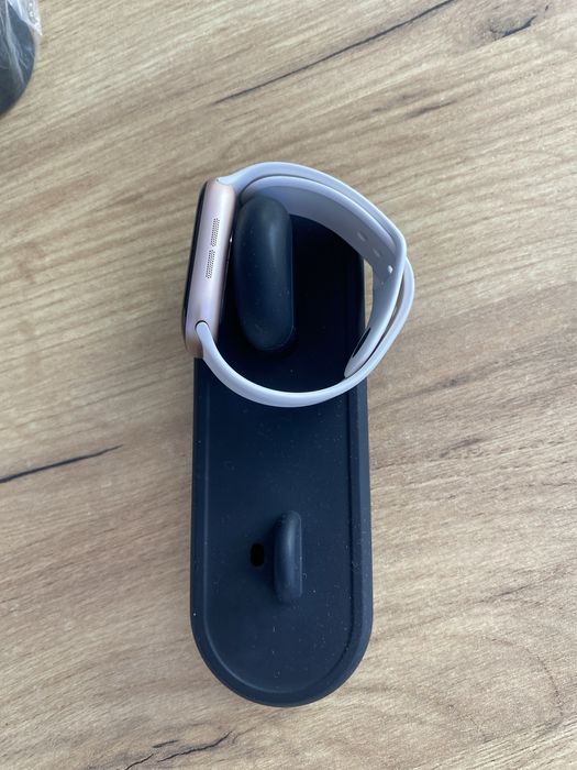 Stojak na Apple Watch