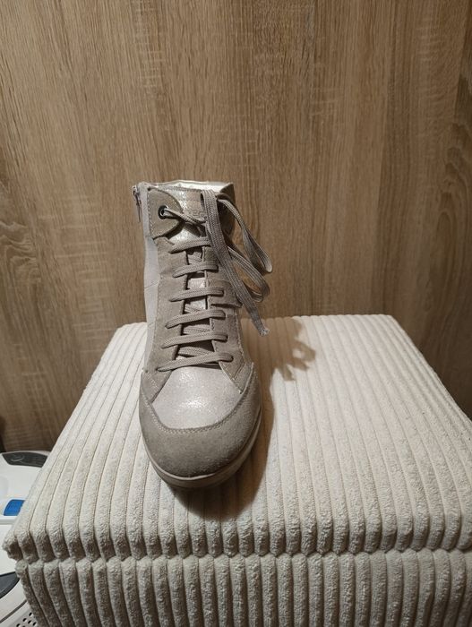 Śliczne srebrne damski botki Geox 40