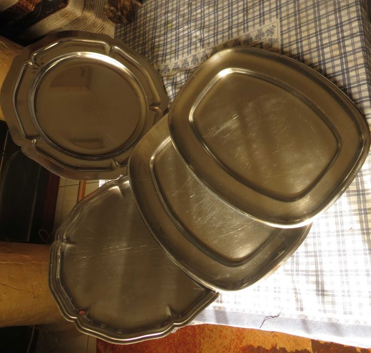 Antiguidades - Conjunto de 4 peças, travessas 100% inox