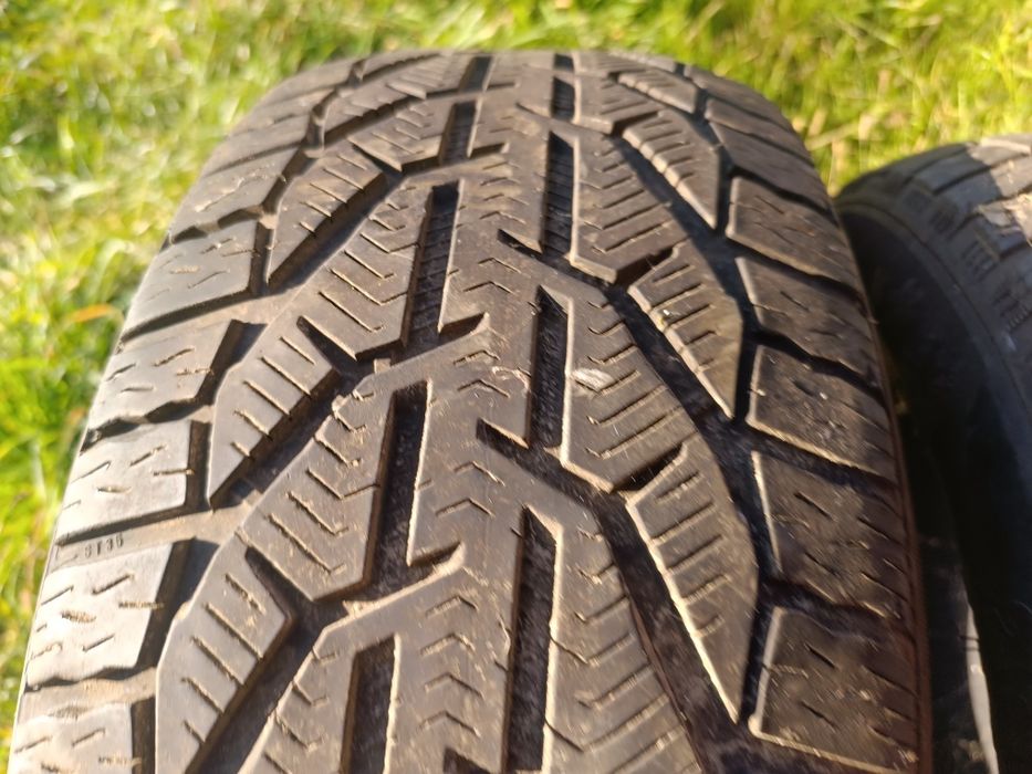 Opony zimowe 235/55 r17 Tigar