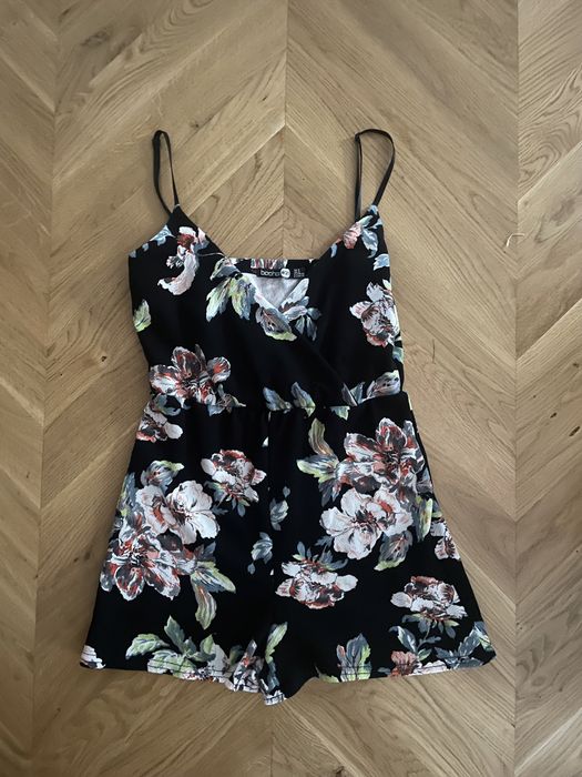 Kombinezon damski krótki Boohoo 36 S 8 w kwiaty