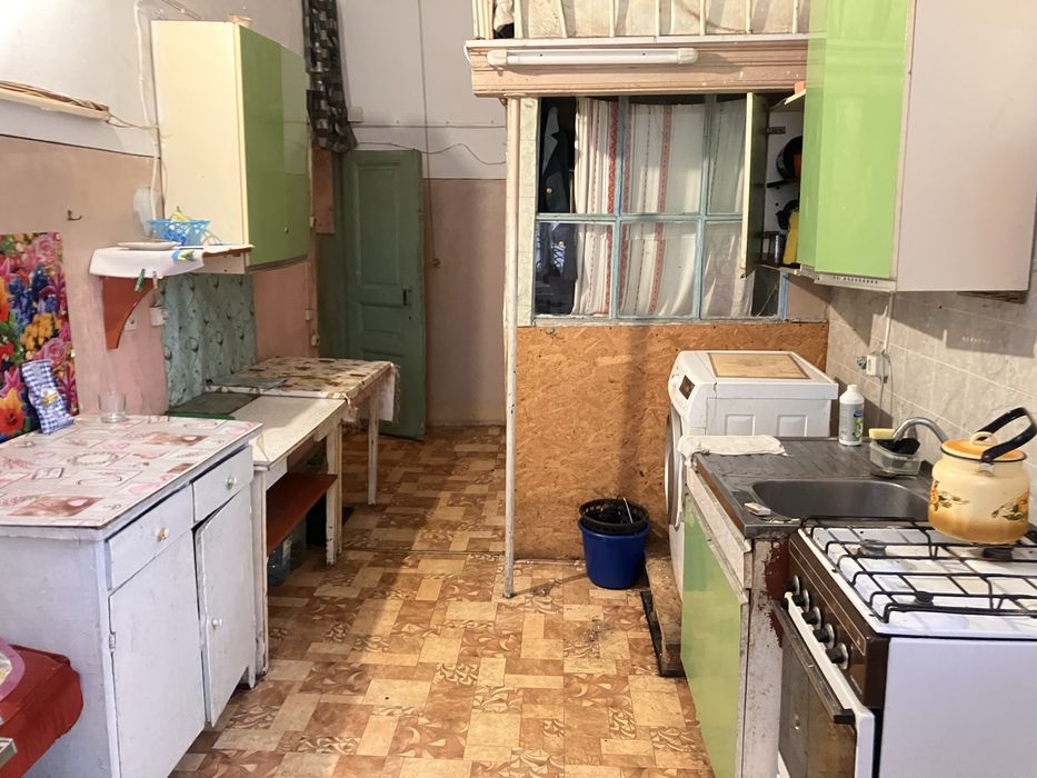 Льва Толстого/Нежинская. Центр, комната в комуне