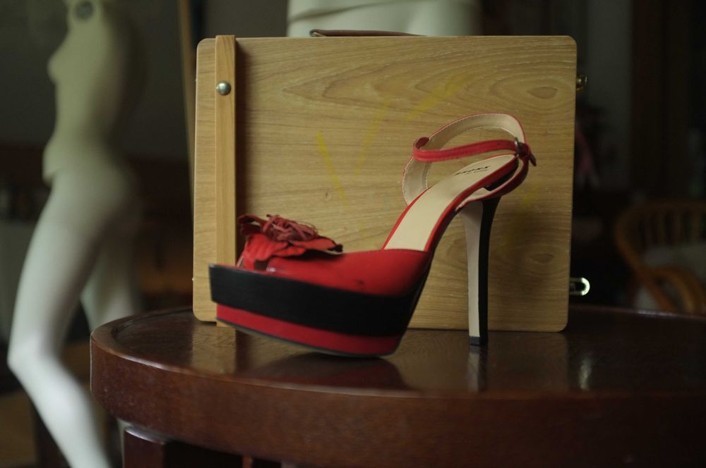 szpilki sandały na platformie Bronx platforma bardzo wysoki obcas