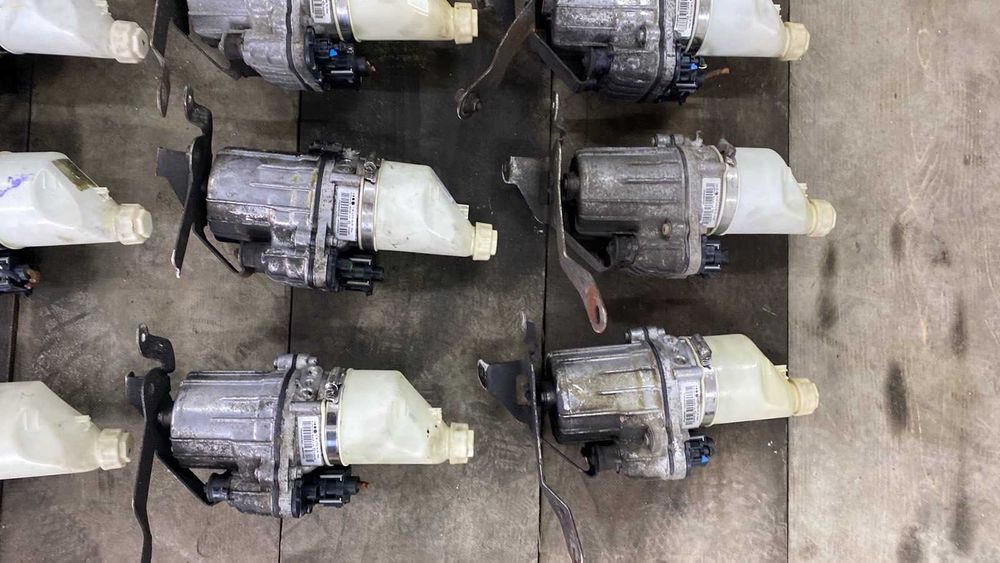 Насос Егур електрогідропідсилювач руля ZF Opel Astra H Zafira B