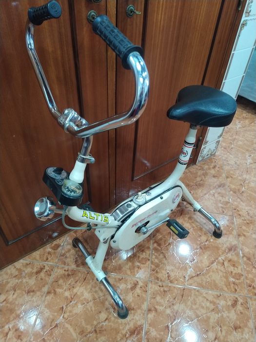 Bicicleta estática Altis BH anos 80 com 17,5kg casa quarto apartamento