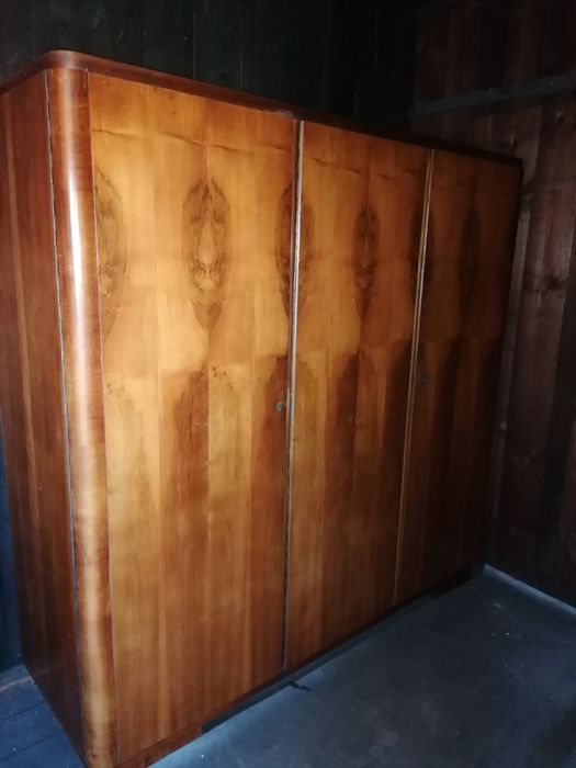 Potrójna szafa vintage