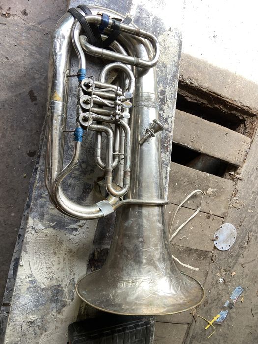 Продам тубу и мундштук б/у