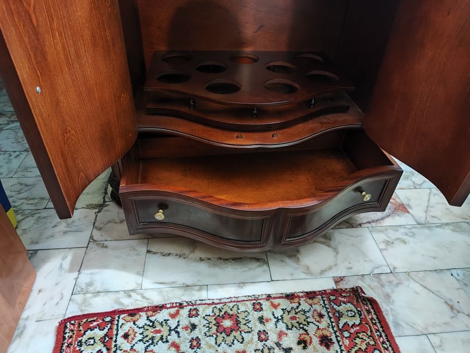 Móvel de TV/garrafeira