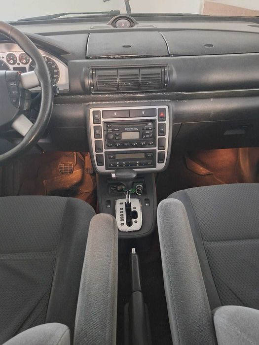 Ford Galaxy com caixa automática