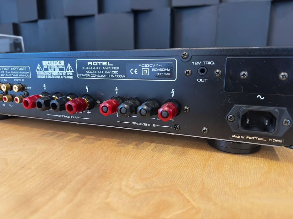 Wzmacniacz ROTEL RA-1060, komplet