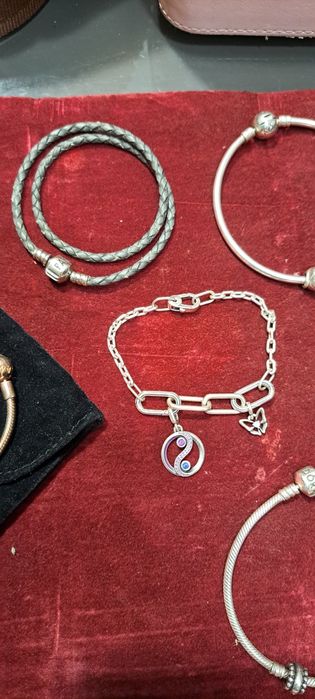 Pandora  Prata lote pulseiras e anéis.