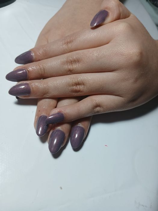 Modelo Alongamento de Unhas