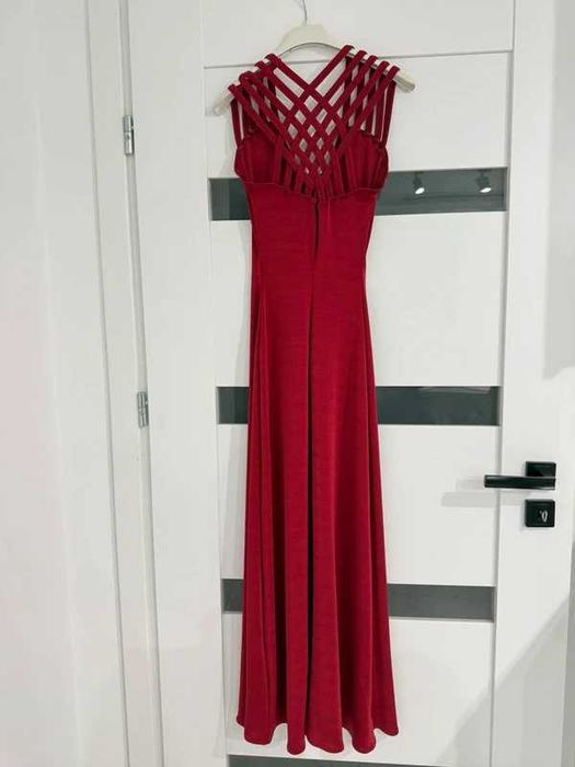 Sukienka długa elegancka do ziemi przeplatana na plecach Nikita M obcisła maxi wesele ślub M