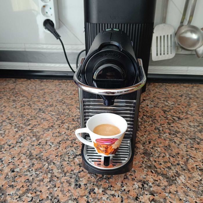 Máquina Nespresso Pixie