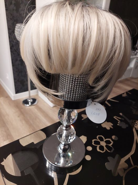 Peruka jasny blond z odrostem