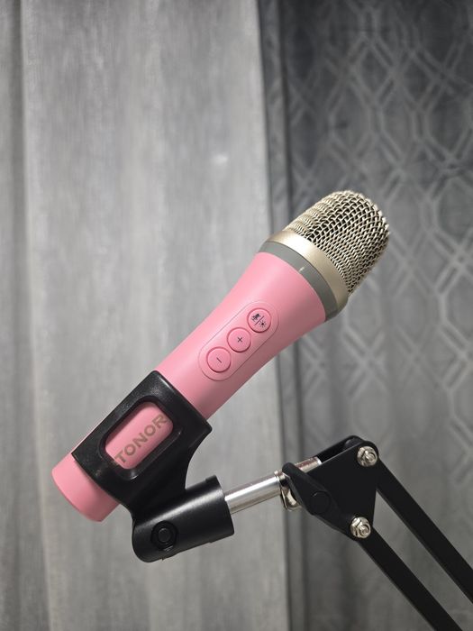 Microfone dinâmico com luz para PC Novo